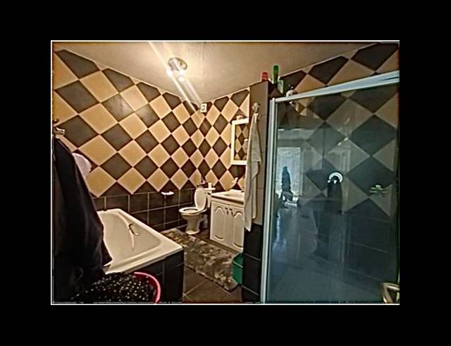 1 BEDROOM PROPERTY TO RENT IN RANDBURG CENTRAL